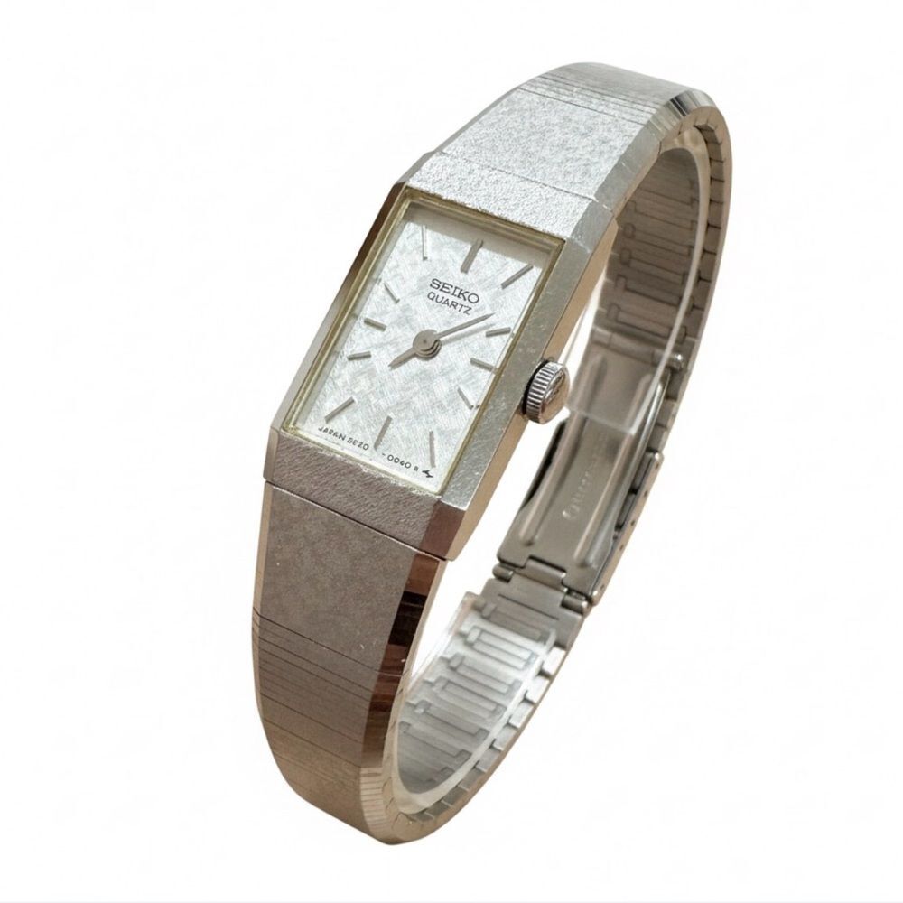 Vintage Seiko Quartz Rectangular Watch Silver Tone Japan 2E20
